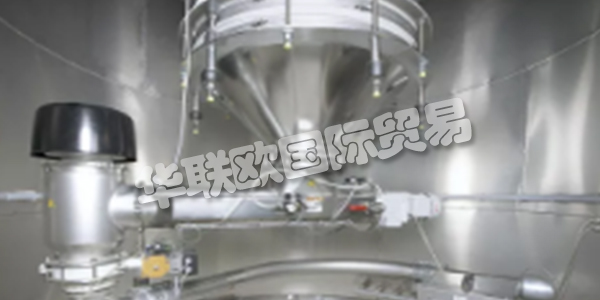 AZO集團(tuán)在自動(dòng)化原材料處理方面，是世界上經(jīng)驗(yàn)最豐富的公司之一。他們擁有1000多名員工，他們對(duì)自己的工作充滿熱情，并利用他們豐富的知識(shí)和豐富的工廠工程和建筑經(jīng)驗(yàn)積累了70多年的經(jīng)驗(yàn)，為您開(kāi)發(fā)高效，可持續(xù)的解決方案。創(chuàng)造性和修補(bǔ)欲望是他們DNA的一部分。從旋風(fēng)篩分機(jī)的開(kāi)發(fā)開(kāi)始，散裝物料處理的眾多創(chuàng)新可歸功于他們。對(duì)有遠(yuǎn)見(jiàn)的技術(shù)的好奇心和開(kāi)放性帶來(lái)了具有長(zhǎng)期前景的解決方案。